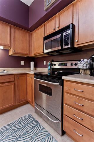 Building Photo - $1,250 | 2 Bedroom, 2 Bathroom Apartment | Cat Friendly* | Sublease* | Available for January 10th...