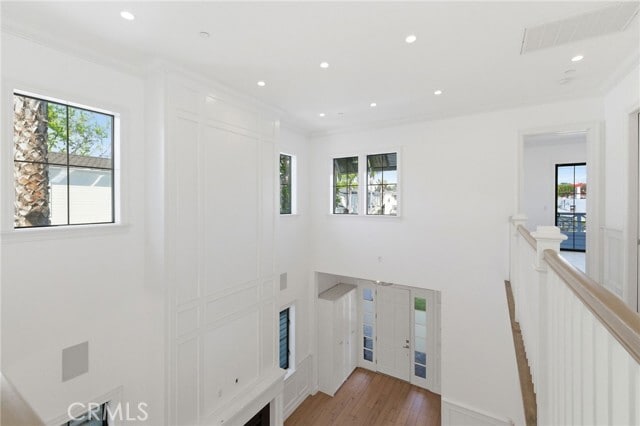 Building Photo - 1405 Oak Ave