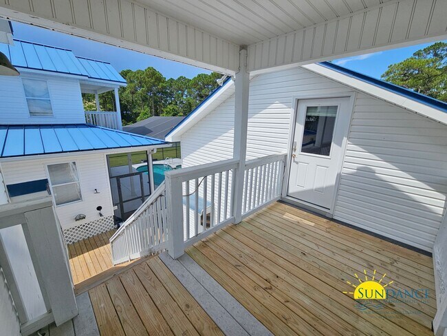 Building Photo - 360 Tradewinds Dr
