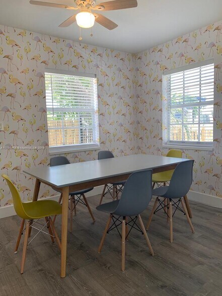 Building Photo - 12108 NE 5th Ave