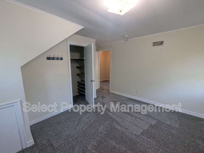 Building Photo - 1226 Elmwood Ave