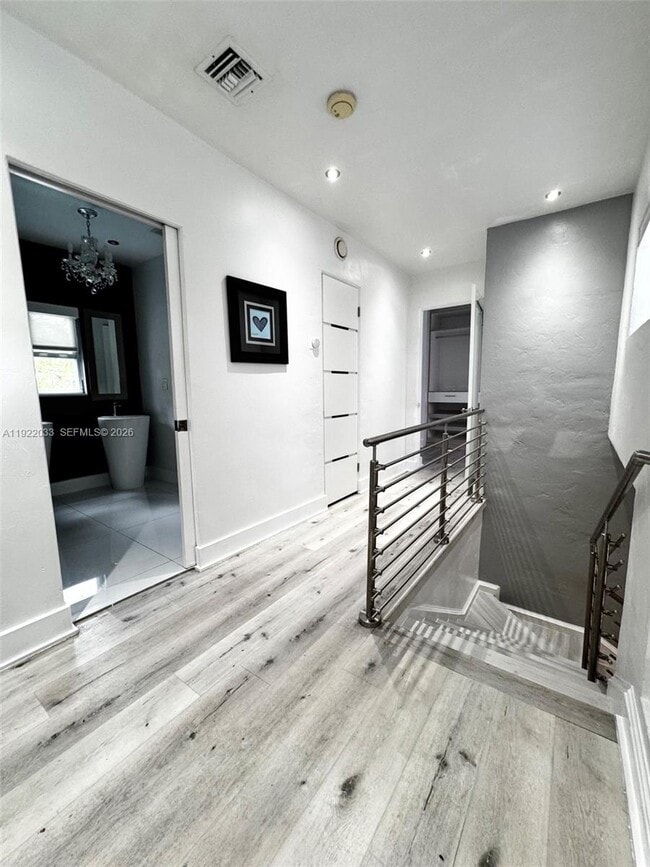 Building Photo - 3470 Sheridan Ave