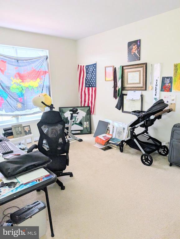 Building Photo - 9543 Center St