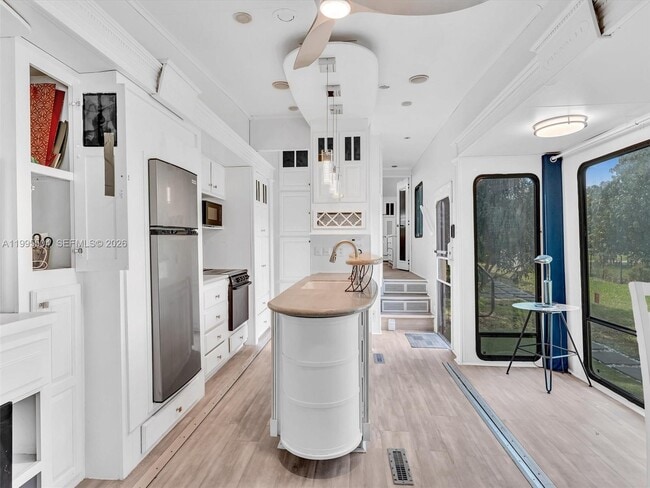 Building Photo - 6920 SW 182nd Way