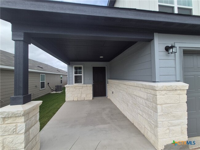 Building Photo - 942 Bluegrass Pt