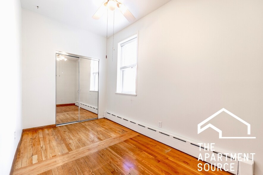 Building Photo - 2968 S Loomis St