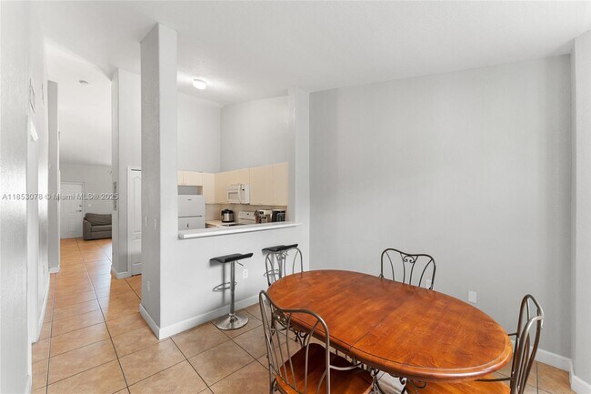 Building Photo - 1651 SE 28th Ct