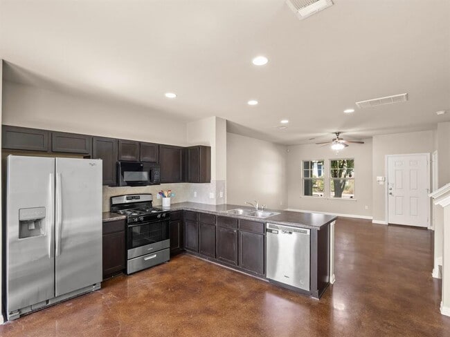 Building Photo - 4505 Esper Ln