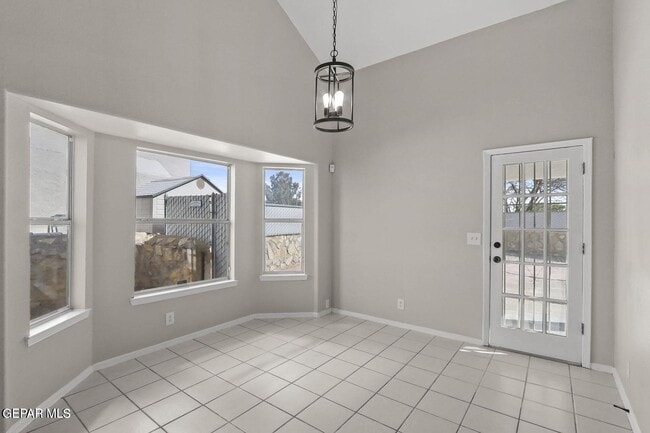 Building Photo - 12425 Red Sun Dr