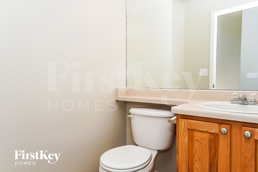 Building Photo - 1208 S Flat Rock Way