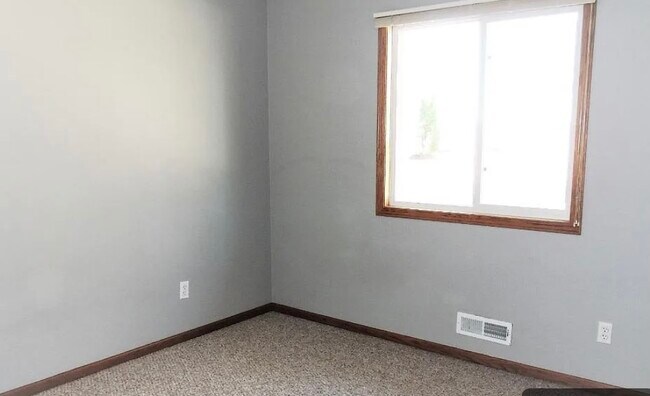 Building Photo - 3252 Dodd Ln