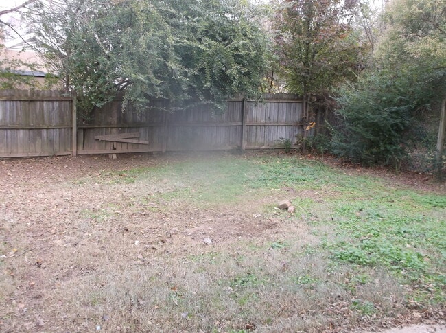 Building Photo - 5666 Maple Tree Dr