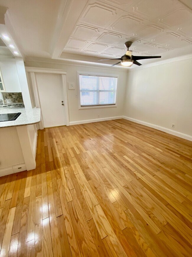 Building Photo - Great Condo in Pompano Beach Just West of ...