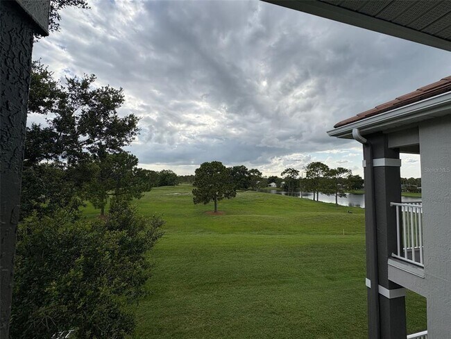Building Photo - 13917 Fairway Island Dr