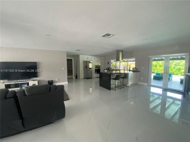 Building Photo - 7010 SW 144th Pl