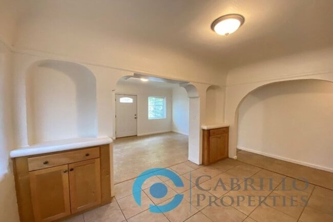 Building Photo - 3087 J St