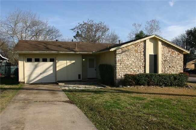 Primary Photo - 6605 Bluestone St