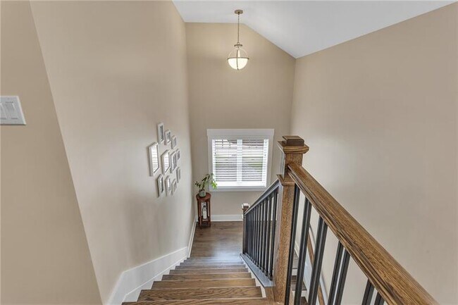 Building Photo - 5525 Fontana Ct