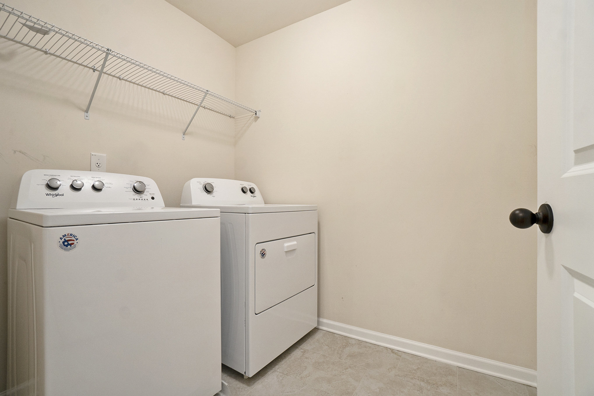 Building Photo - 3810 Brookhollow Dr