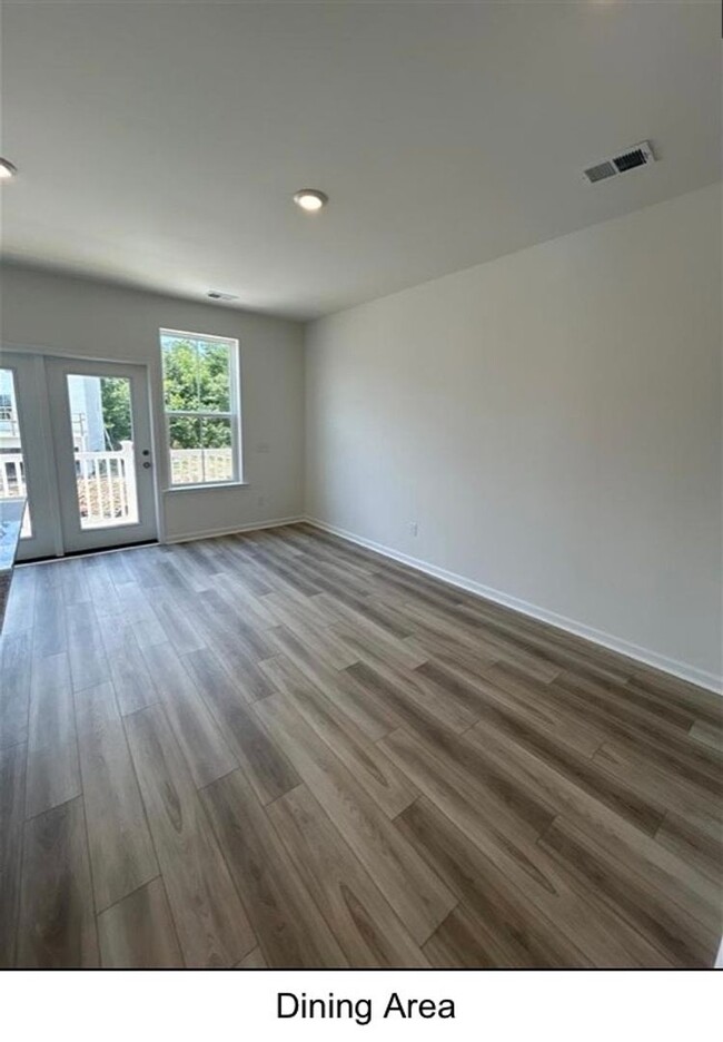Building Photo - *Special offer $250 off first months rent!...