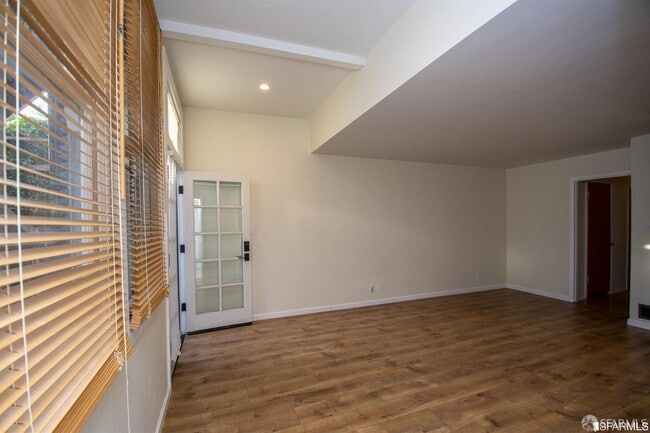 Building Photo - 1544 Dolores St