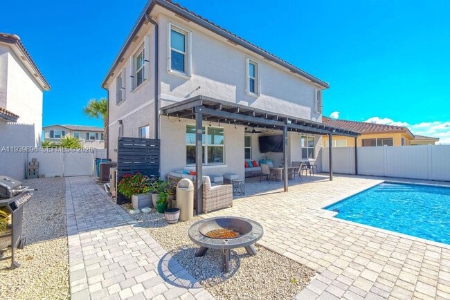 Building Photo - 8175 NW Greenbank Cir