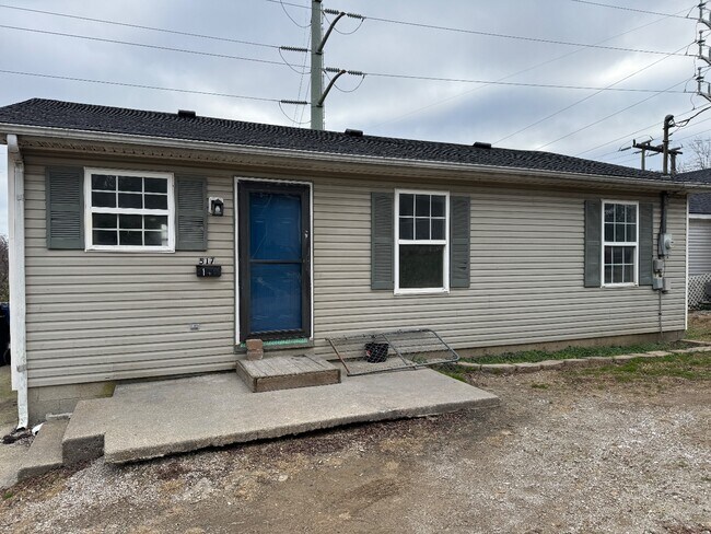 Primary Photo - 517 Joel St