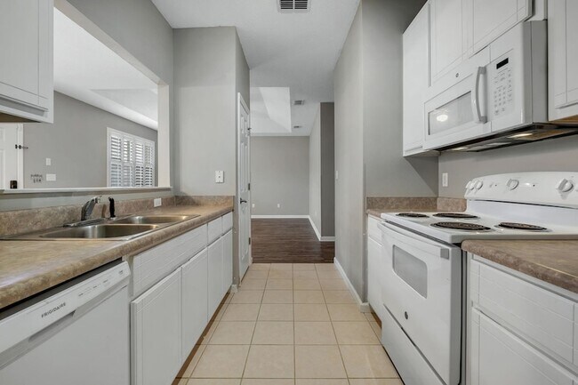 Building Photo - 1652 Corey Wood Cir