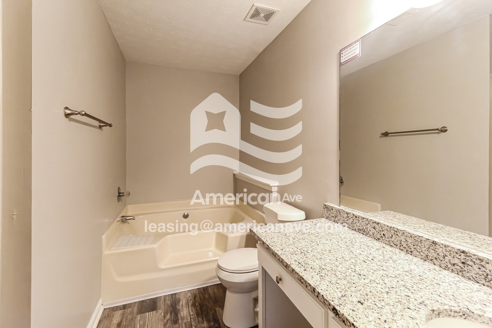 Building Photo - 751 Parkhill Dr