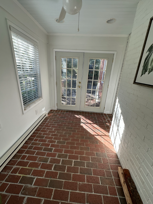 Building Photo - 1200 Normandy Dr