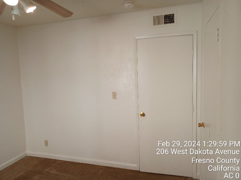 Building Photo - 210 W Dakota Ave