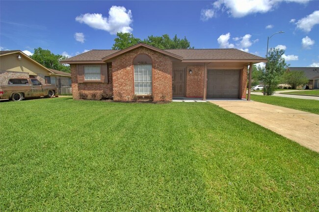 Primary Photo - 10915 Roandale Dr