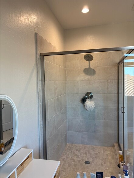 Building Photo - 2875 E Colina Dr