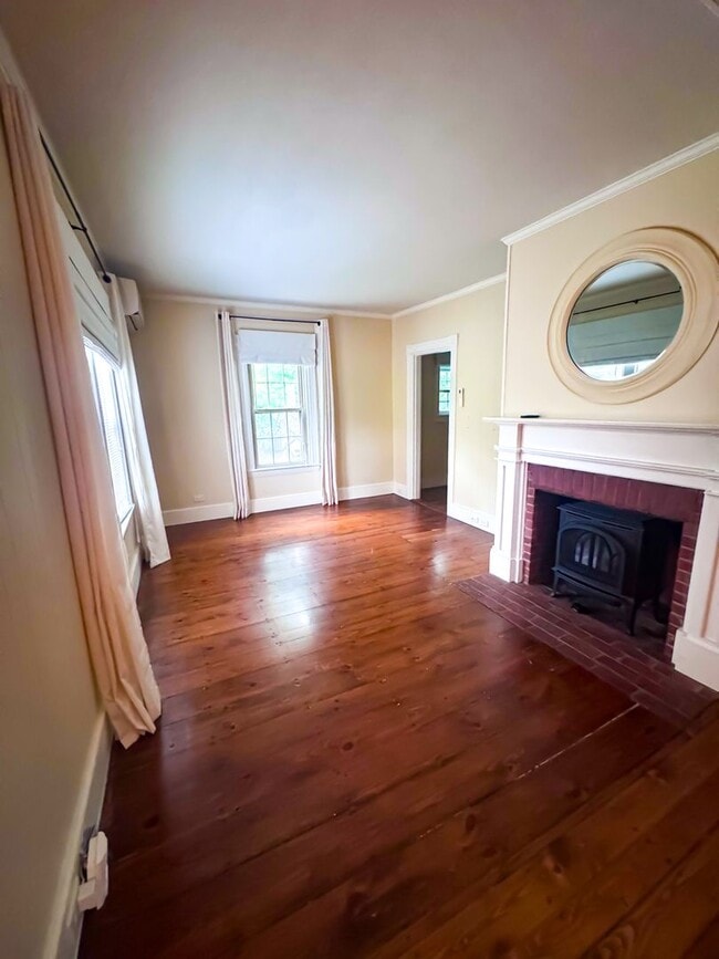 Building Photo - Gorgeous Bath 3BR/2BA Home for RENT! $2700