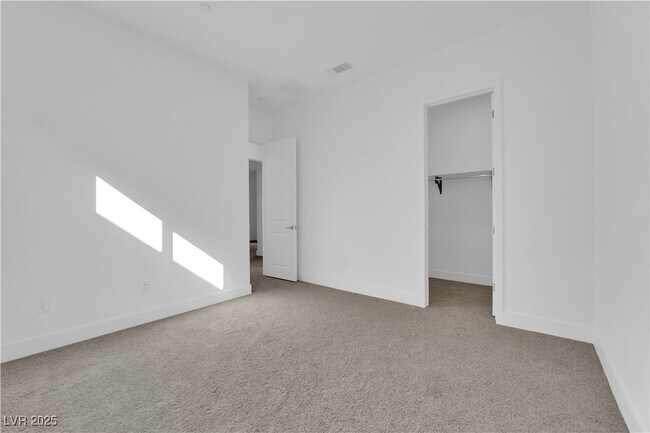 Building Photo - 11049 Concord Vly Dr
