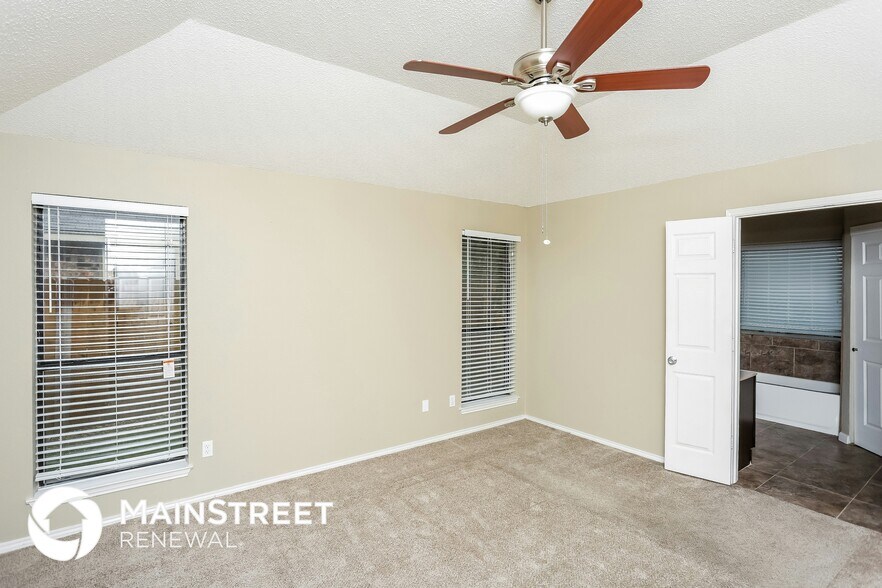 Building Photo - 4902 Waxwing Dr