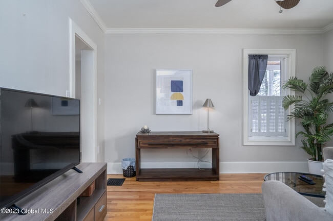 Building Photo - 308 Ballston Ave