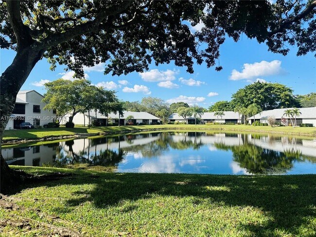 Building Photo - 3815 NW 35th St