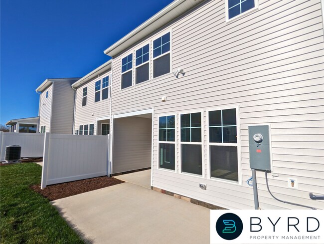 Building Photo - 18629 Palisades Rdg