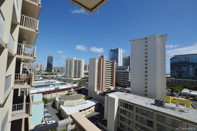 Building Photo - 1561 Kanunu St