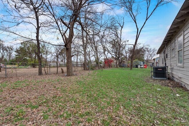 Building Photo - 4414 Cinda Ree Ln