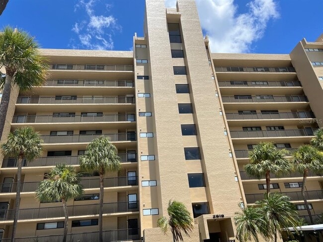 Building Photo - 2618 Cove Cay Dr