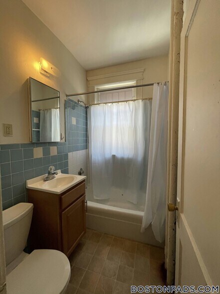 Building Photo - 1148 Commonwealth Ave