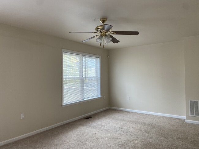 Building Photo - 86 Effie Ln