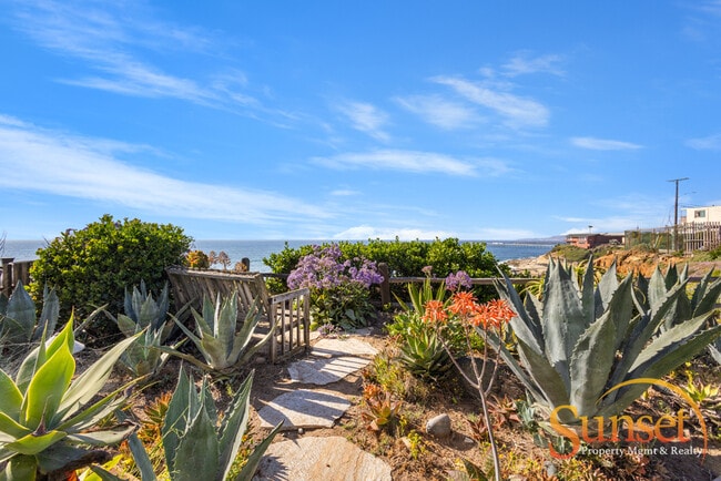 Building Photo - 4985 Coronado Ave