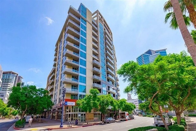Building Photo - 206 Park Blvd