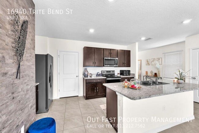 Building Photo - 16940 Trite Bend St