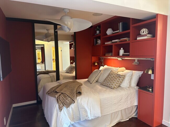 Building Photo - 1177 California St