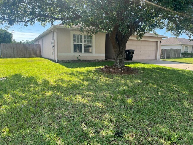 Building Photo - 3 BR/2BA $1950 Middleburg