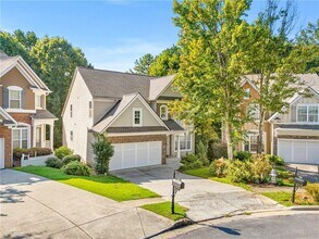 Building Photo - 2113 Worrall Hill Dr